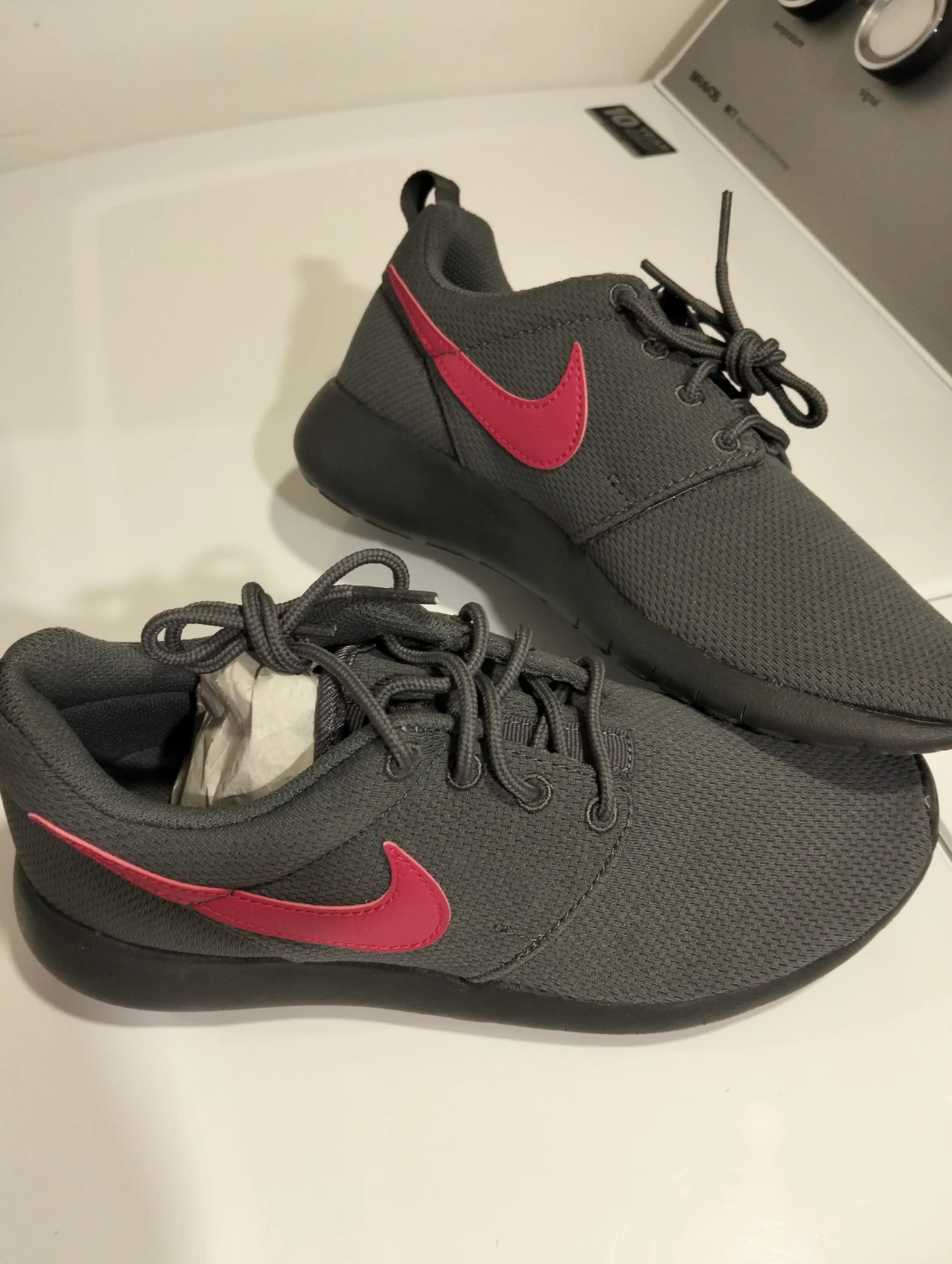 Nike Roshe One Shoes - Grey & Pink - photo 2