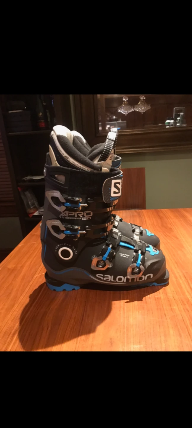 (Open Box Never been used) Salomon Ski Boots (26.5 cm) - photo 3