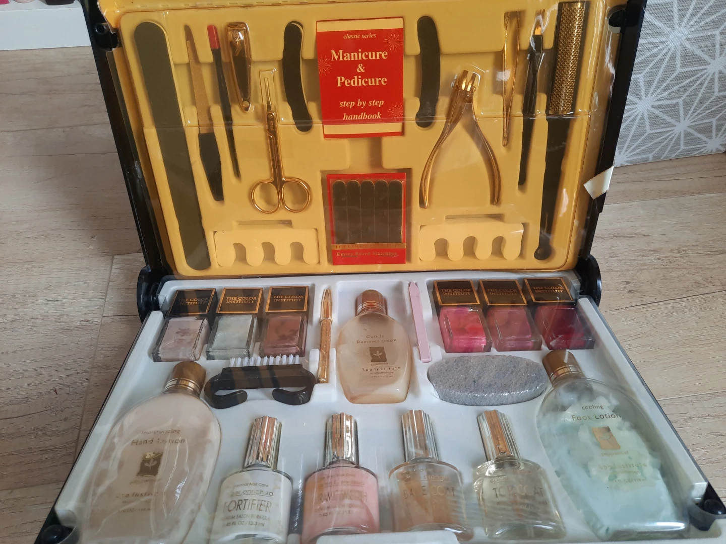 Manicure & Pedicure Classic Series Set