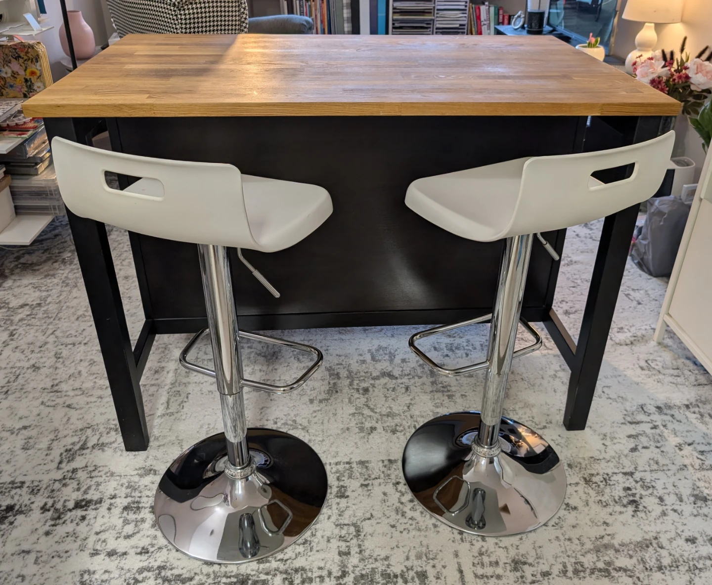 Kitchen Island with 2 Bar Stools - photo 2