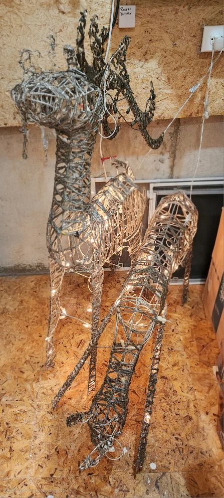 Light-Up Decorative Reindeer Set 🧡