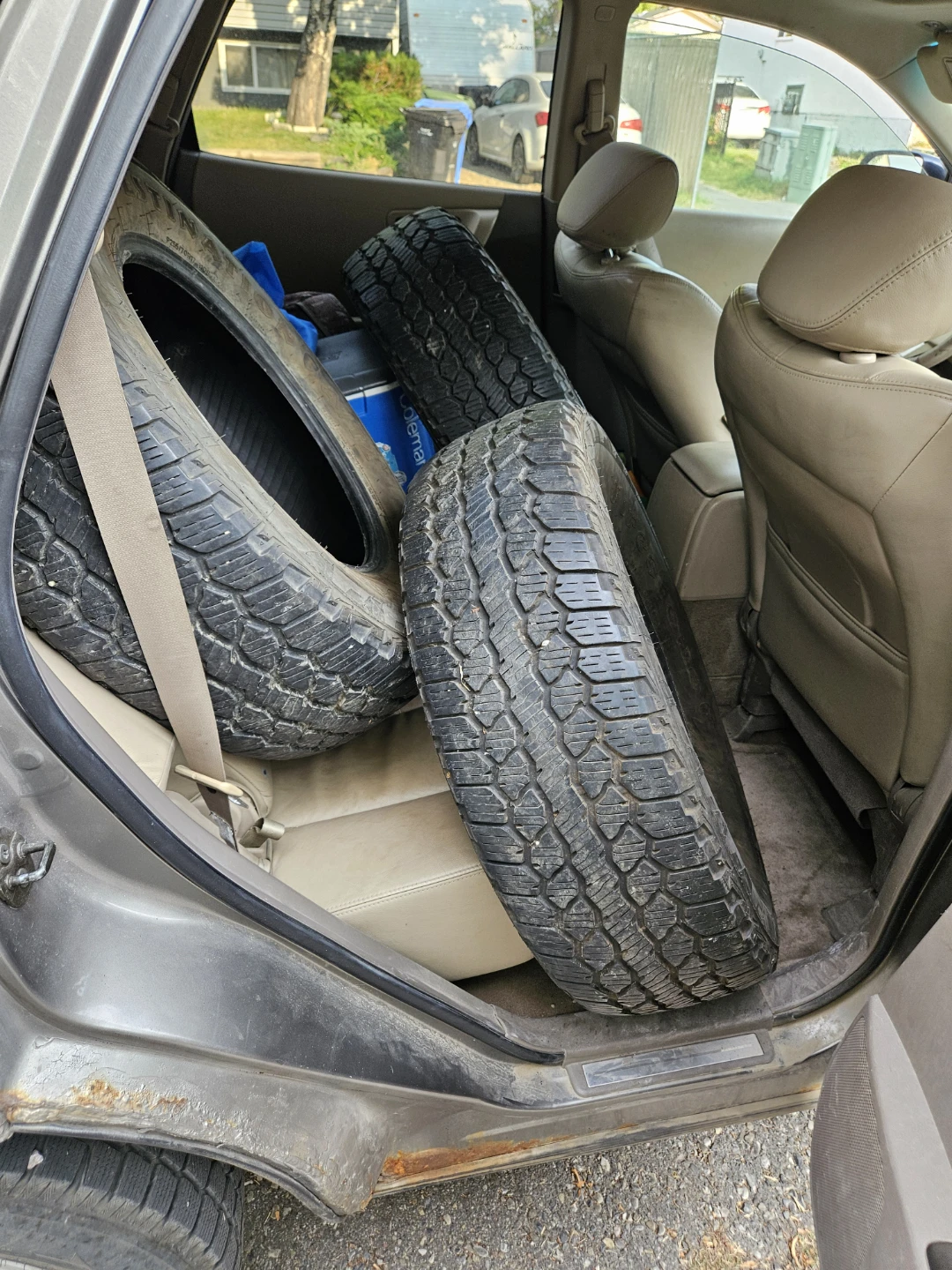 255 70 17in set of 4 matching winter tires - photo 4