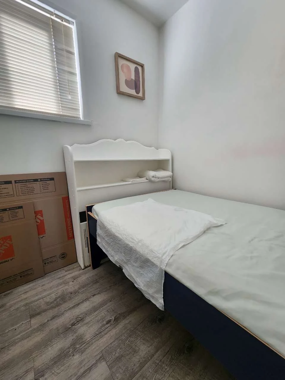 Cozy Room for Rent in Joyce-Collingwood $780 - photo 2