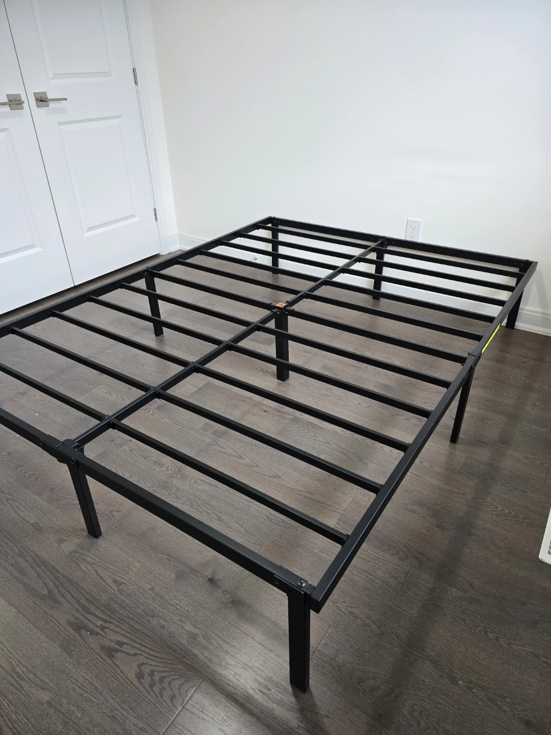 Queen Metal Bed Frame (Black) - photo 3