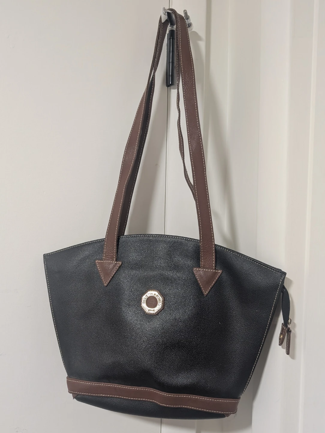 Giulietta e Romeo Black Leather Tote Bag