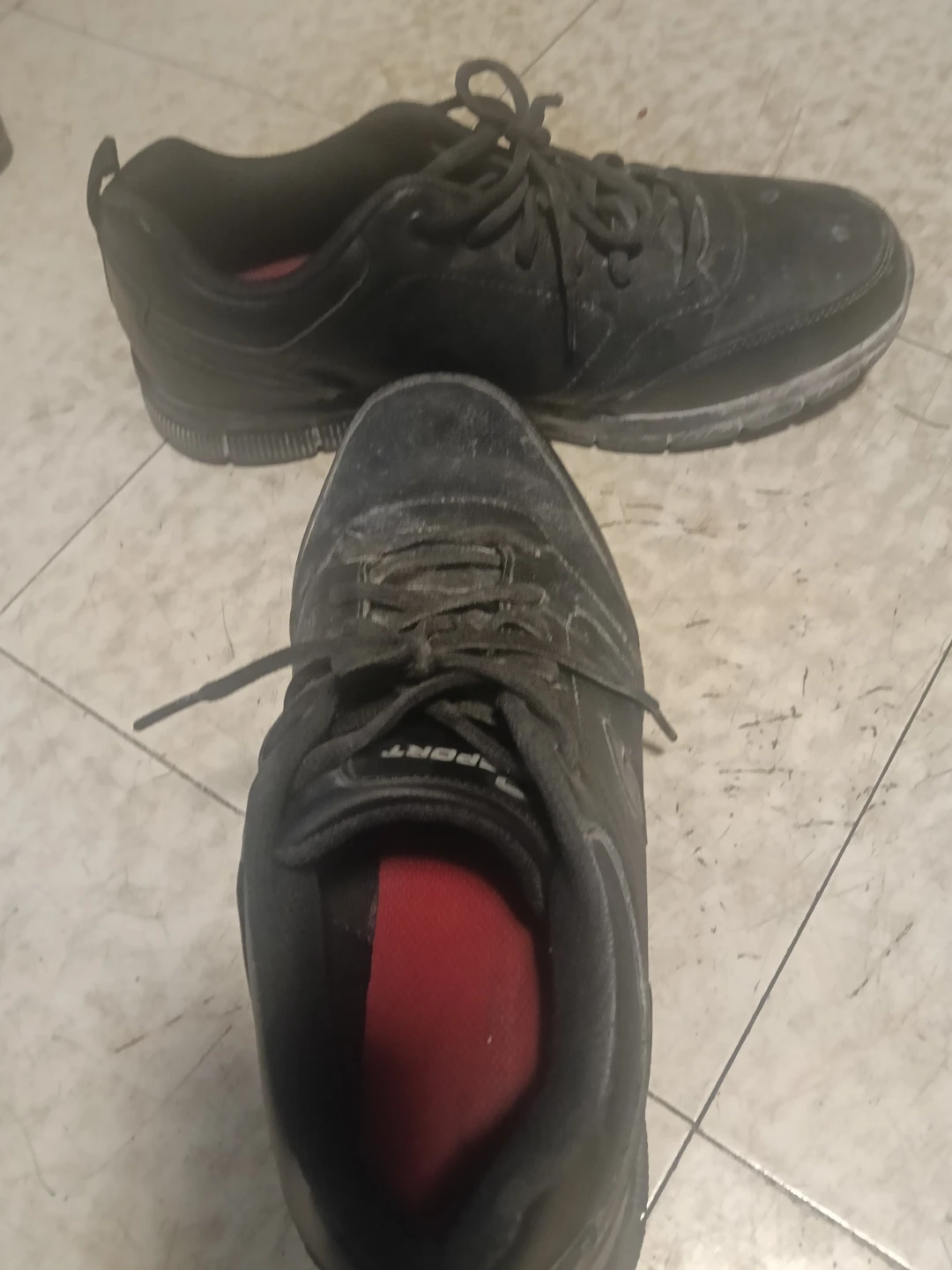 Black Sport Shoes for watress or factory workplace餐馆防滑鞋