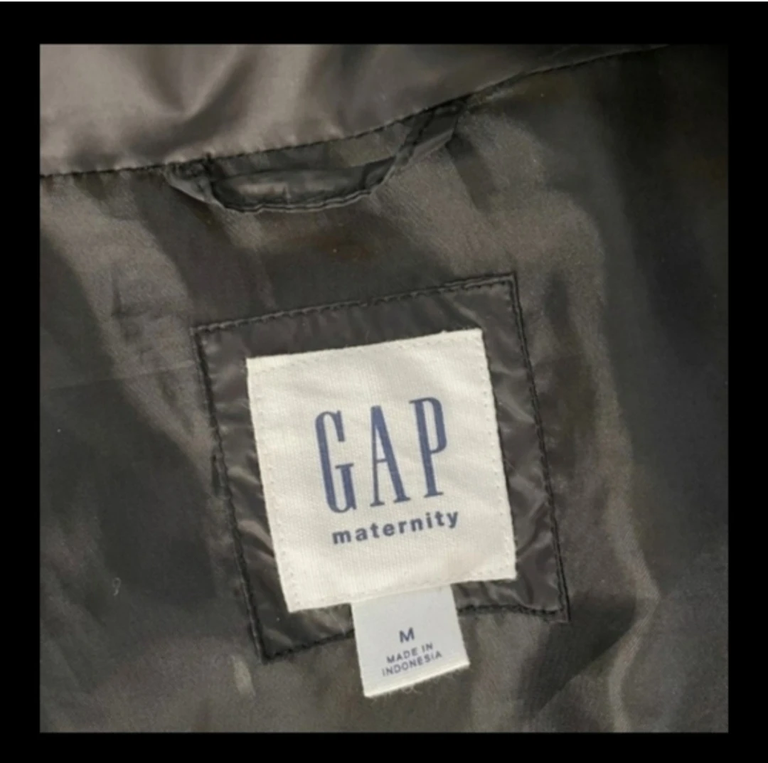 GAP Maternity Puffer Jacket - Size M