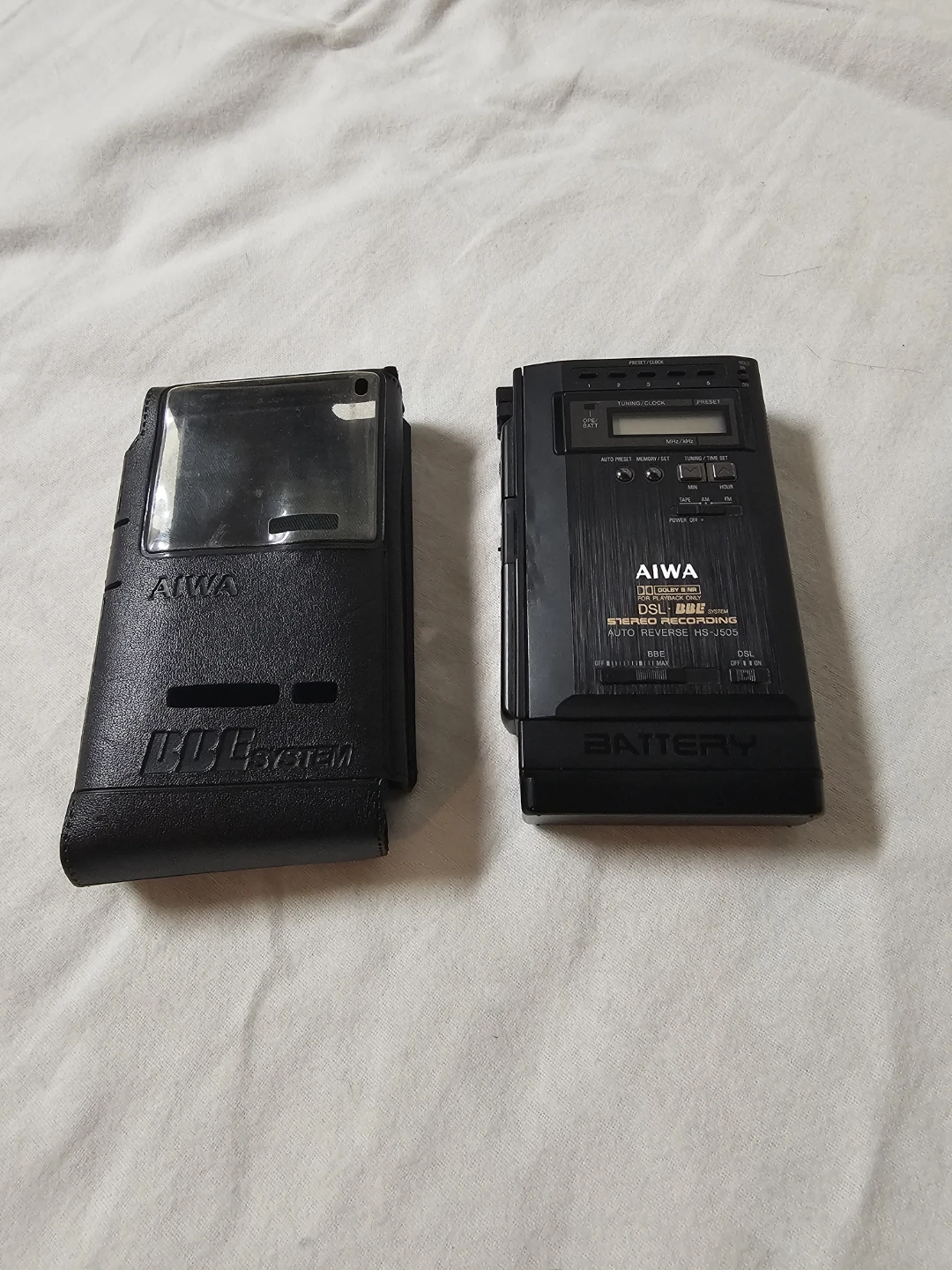 Aiwa HS-J505 Stereo Radio Cassette Recorder - photo 2