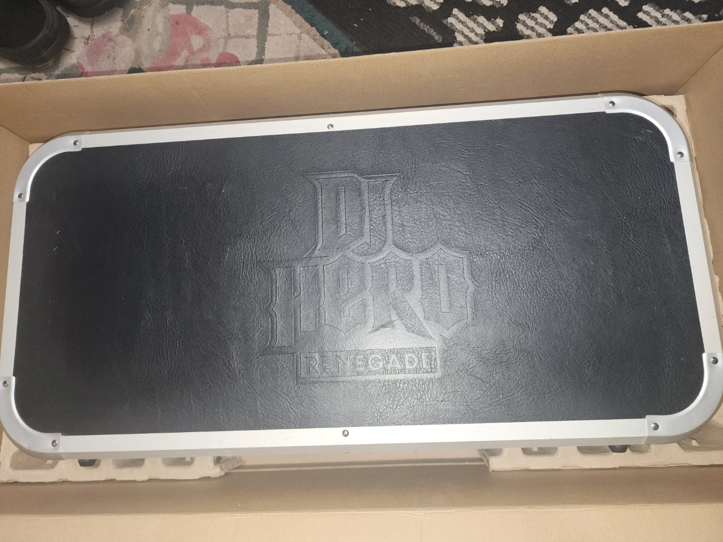 DJ Hero Renegade Edition Xbox 360 Game Bundle - photo 2