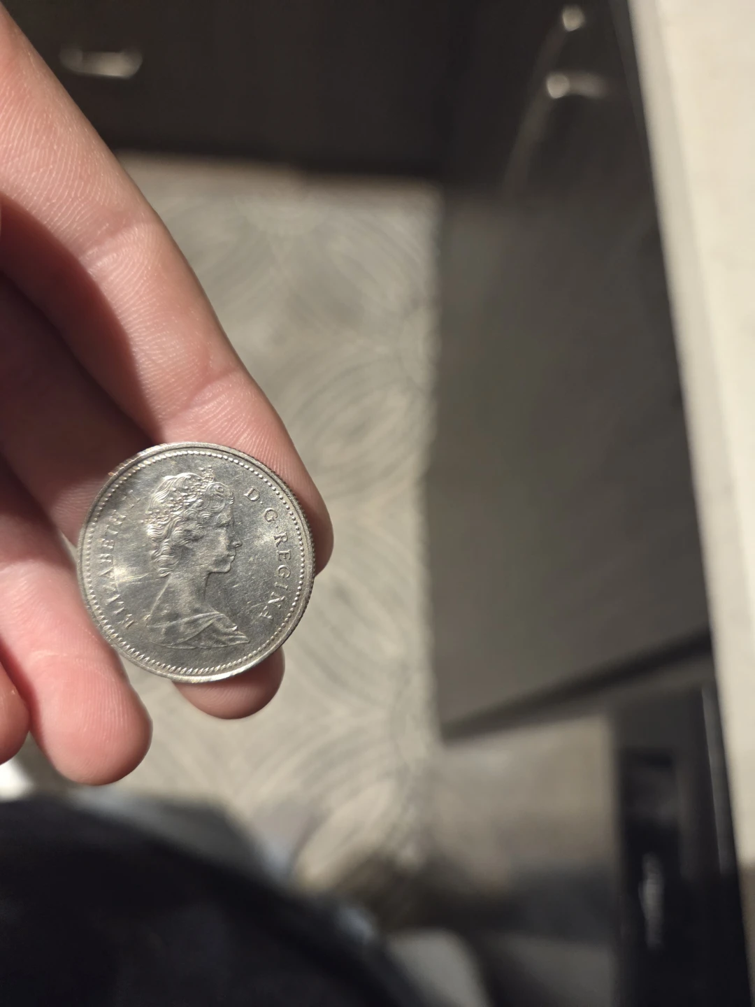 Canadian 1983 25 Cent Coin - photo 4