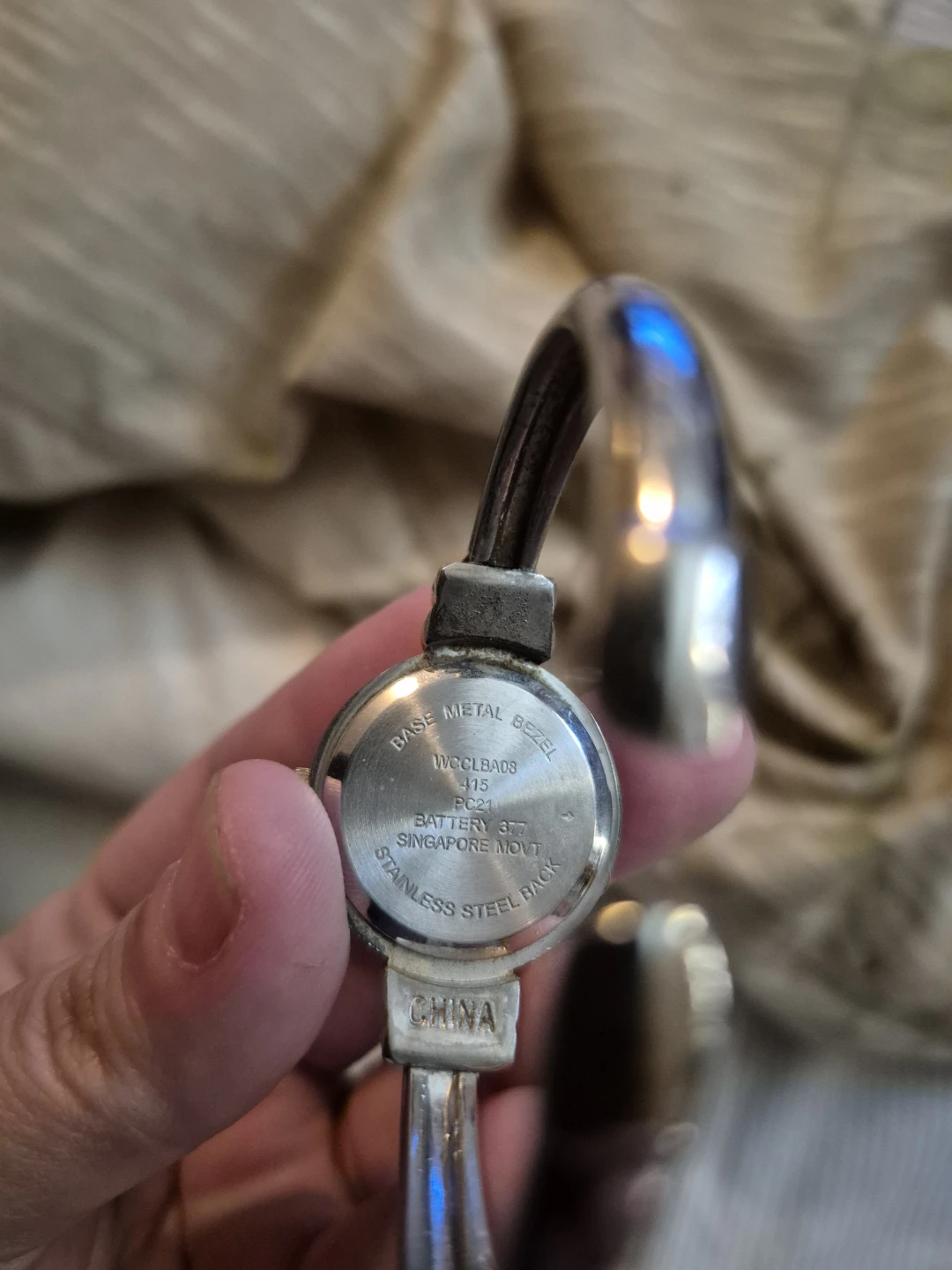 Women's Quartz Bangle Watch - photo 2