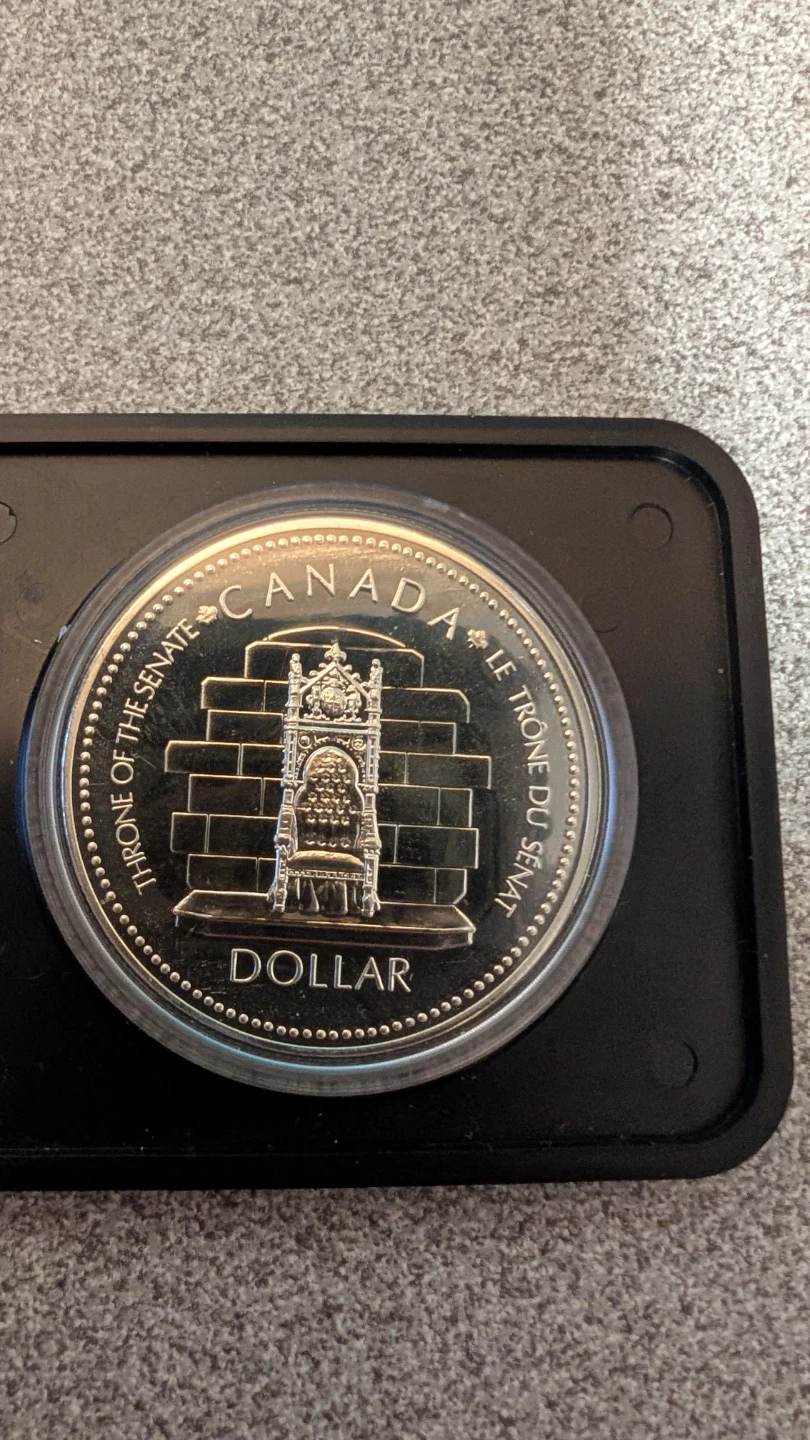 Canada Dollar 1977 Silver Jubilee Coin - photo 2