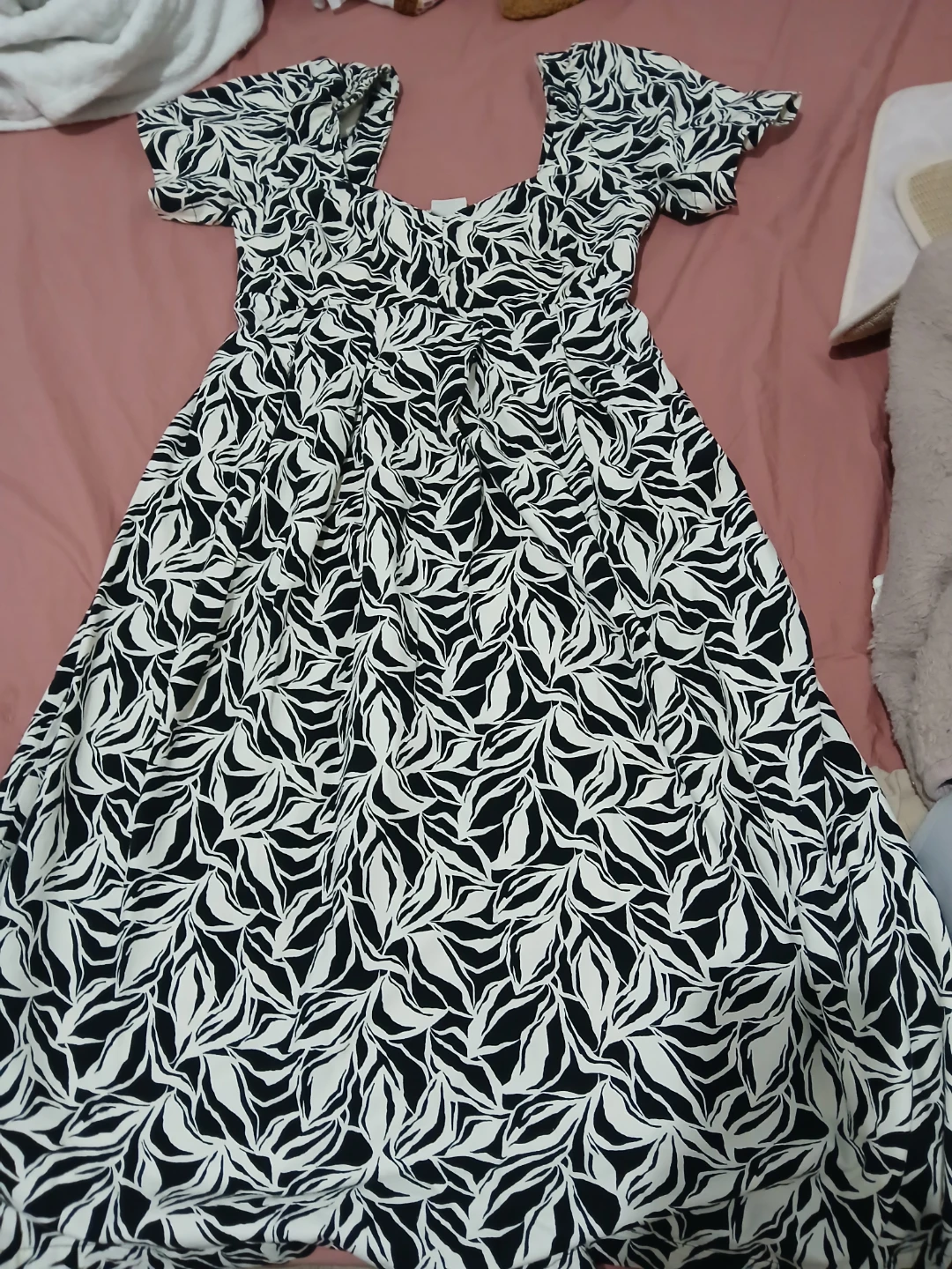 Mixed Clothing Lot - Dresses, Blazer, Shorts, & More! - photo 4