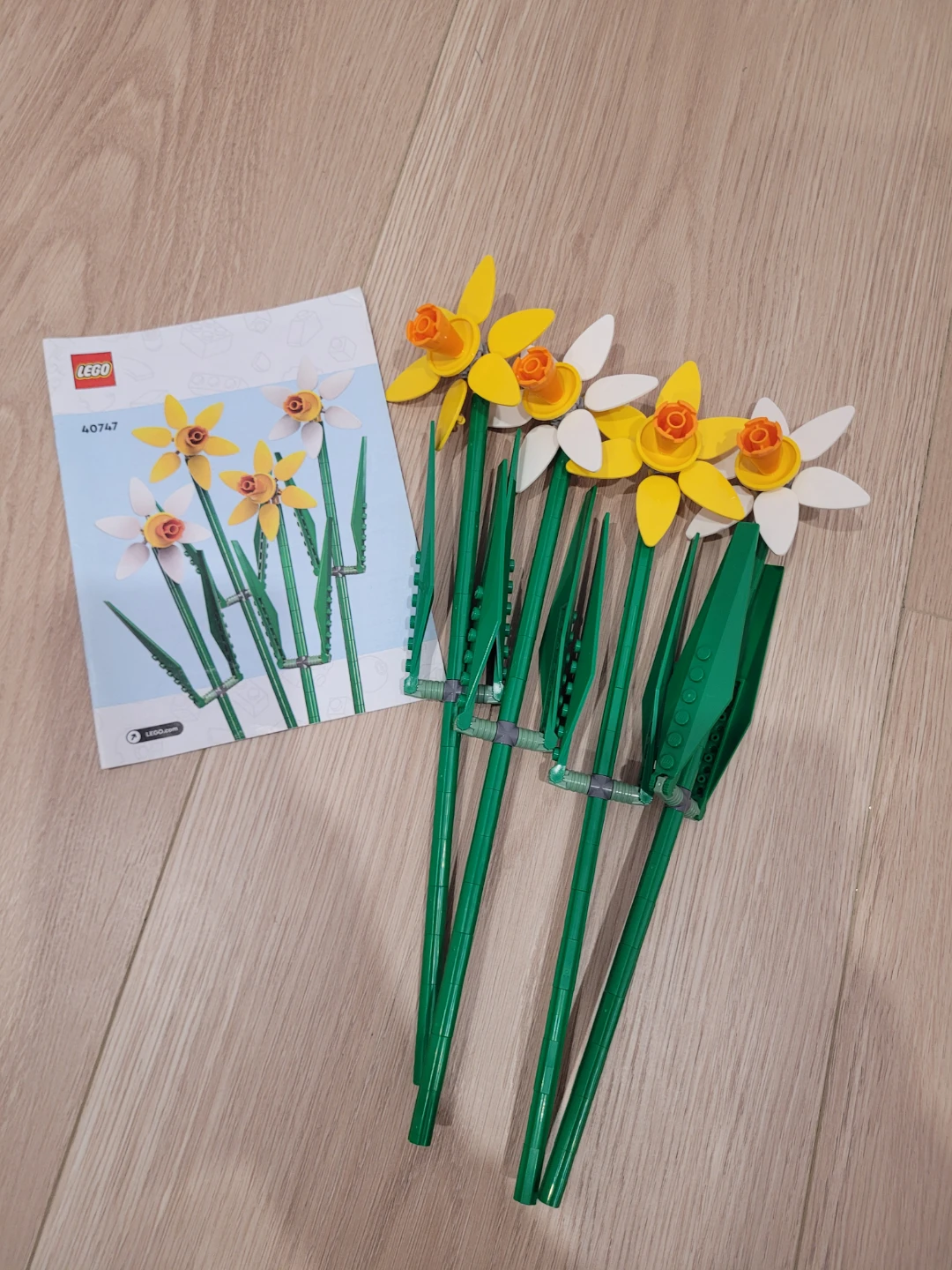 LEGO Daffodils - photo 2