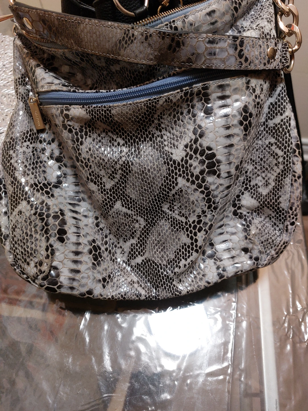 Danier,leather snake print pusse - photo 5