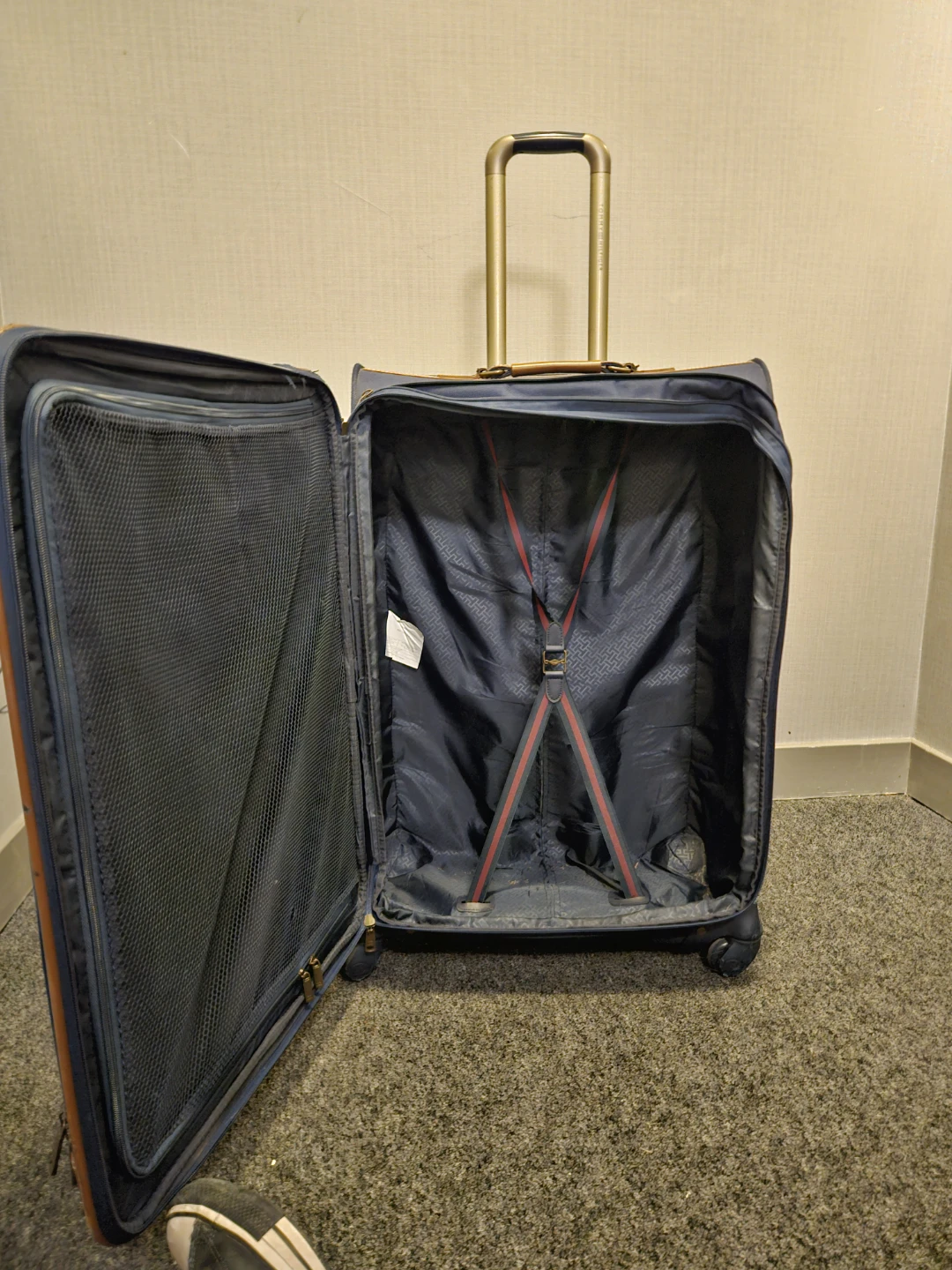 Tommy Hilfiger Expandable Luggage 28" Suitcase - Navy Blue - photo 2