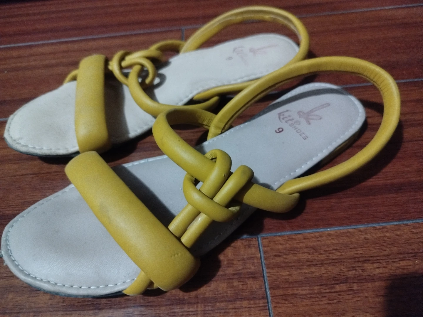Kilt Shoes Yellow Sandals - Size 9 - photo 2