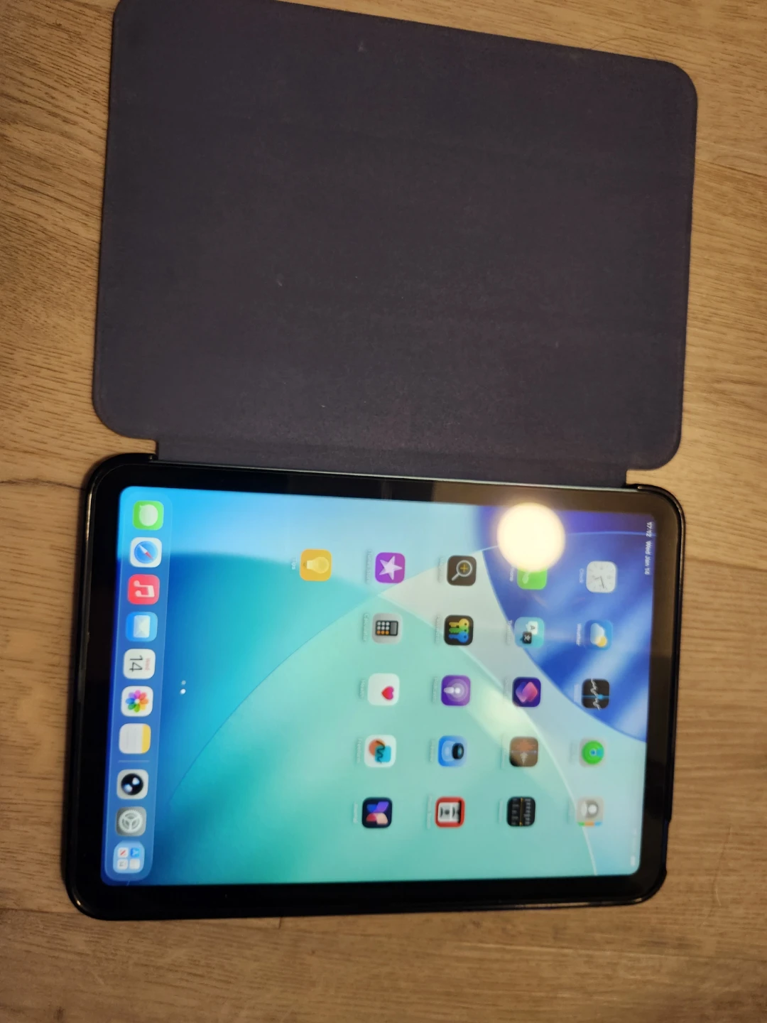 Apple iPad A16 128 gb with Case - photo 2