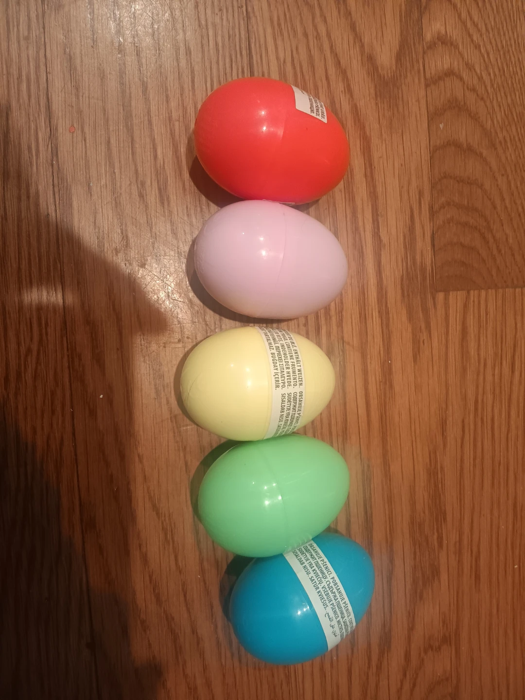 Set of 5 Plastic Easter Eggs play