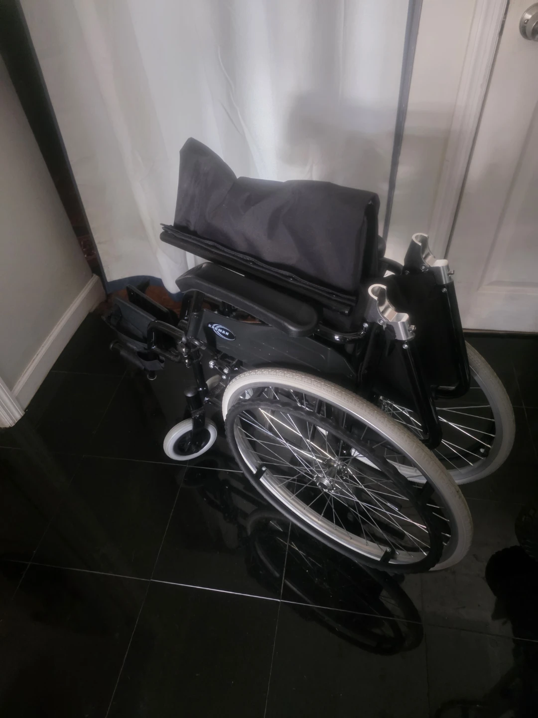 Karman Wheelchair - Black - photo 3
