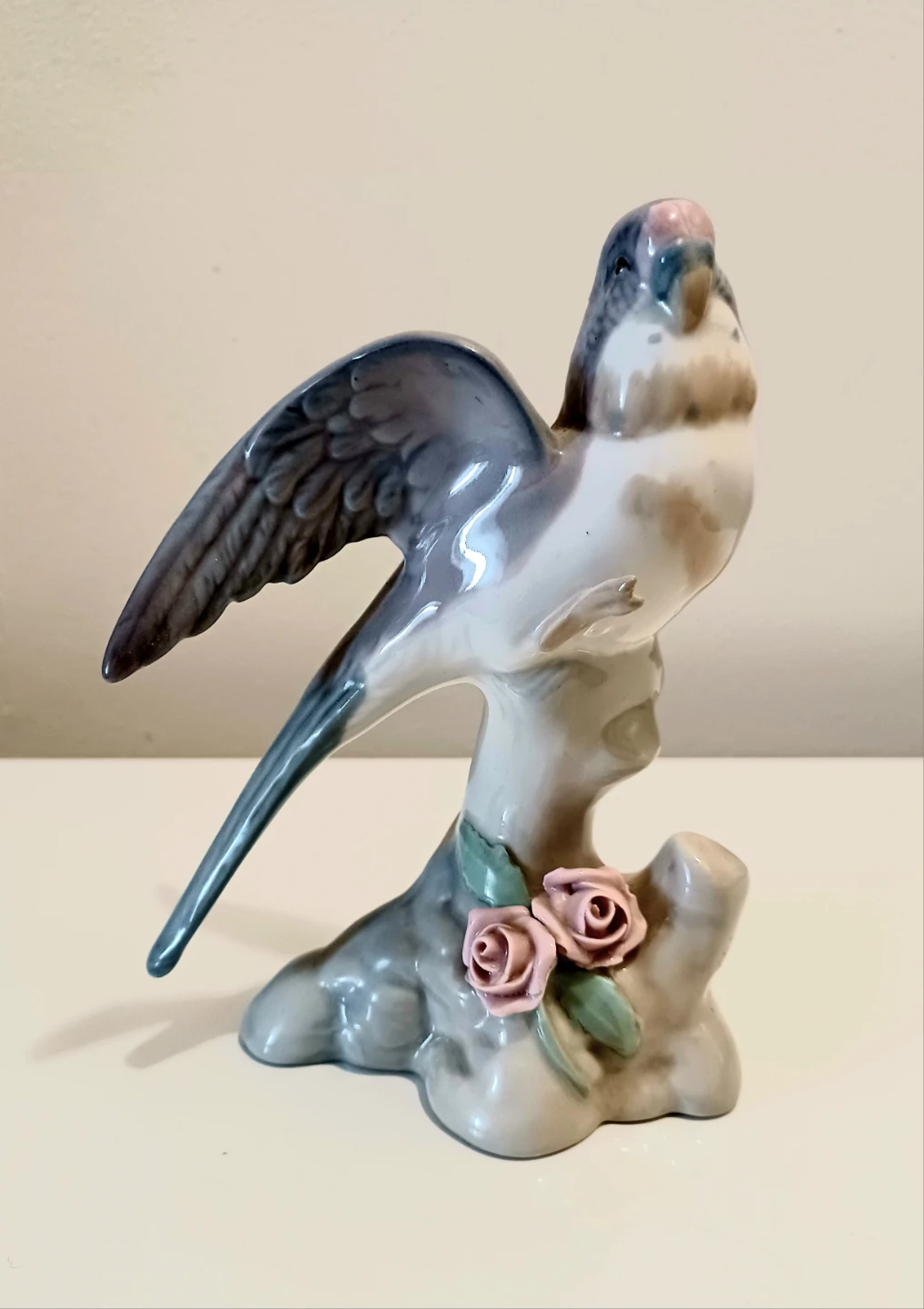 Vtg Hand Painted Miquel Requena Parakeet Figurine - photo 2