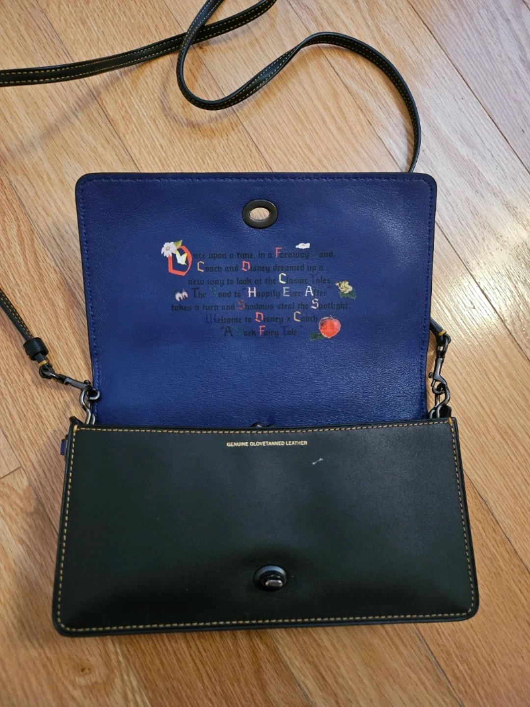 Coach x Disney Snow White Dinky Shoulder Bag - photo 3