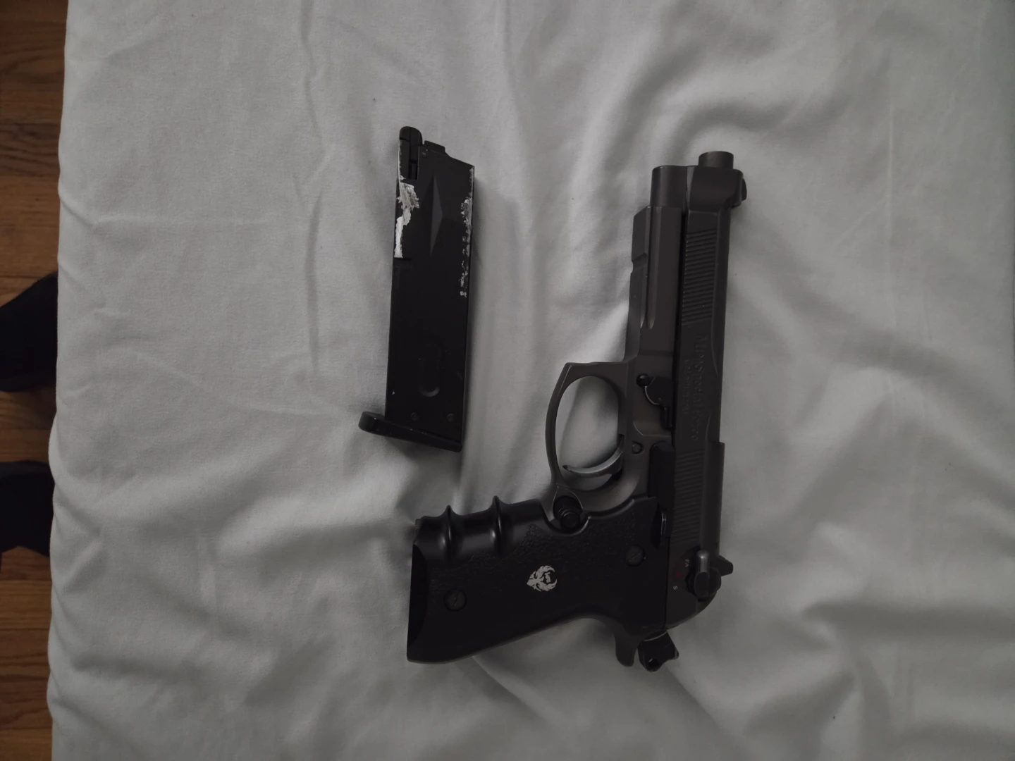 Toy replica gun. Does not fire. NOT A FIREARM
