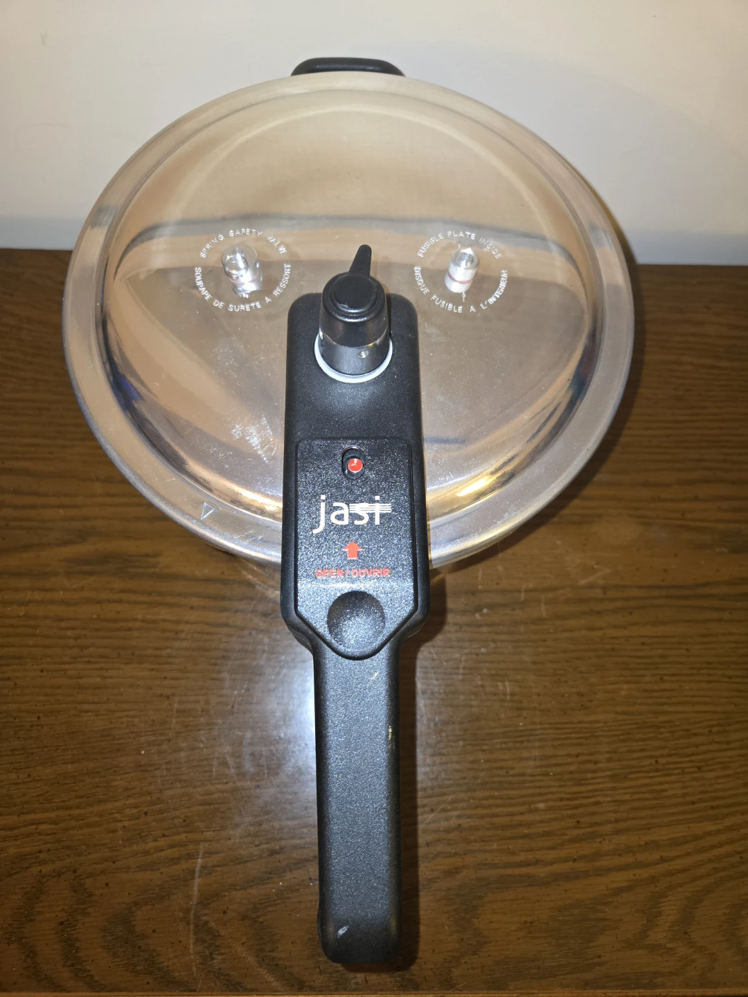 Jasi Pressure Cooker with Instruction Booklet - photo 2