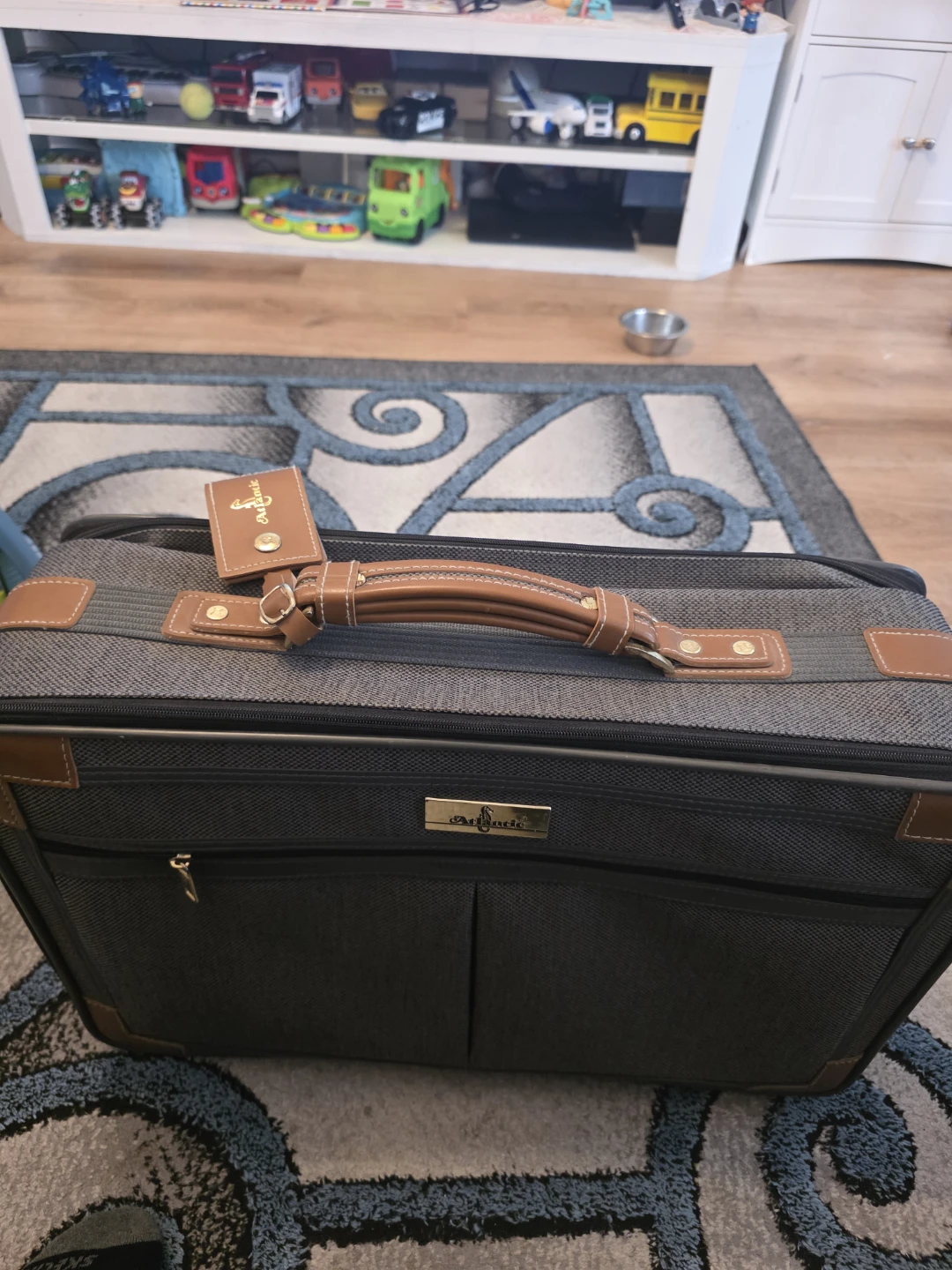 Atlantic Luggage Carry-on Suitcase