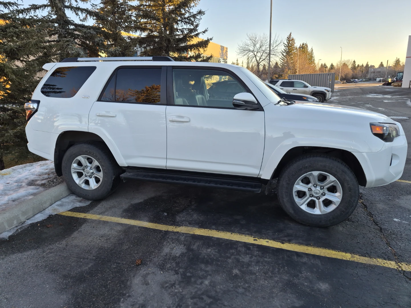 2021 Toyota 4Runner sr5 - photo 2