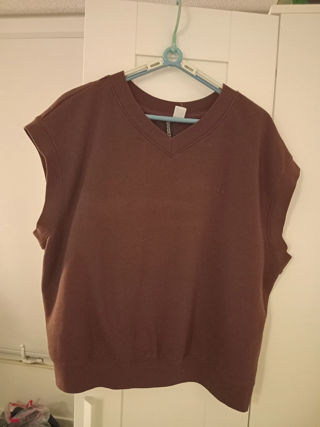 H&M Divided V-Neck Sweater Vest - Brown, Size L