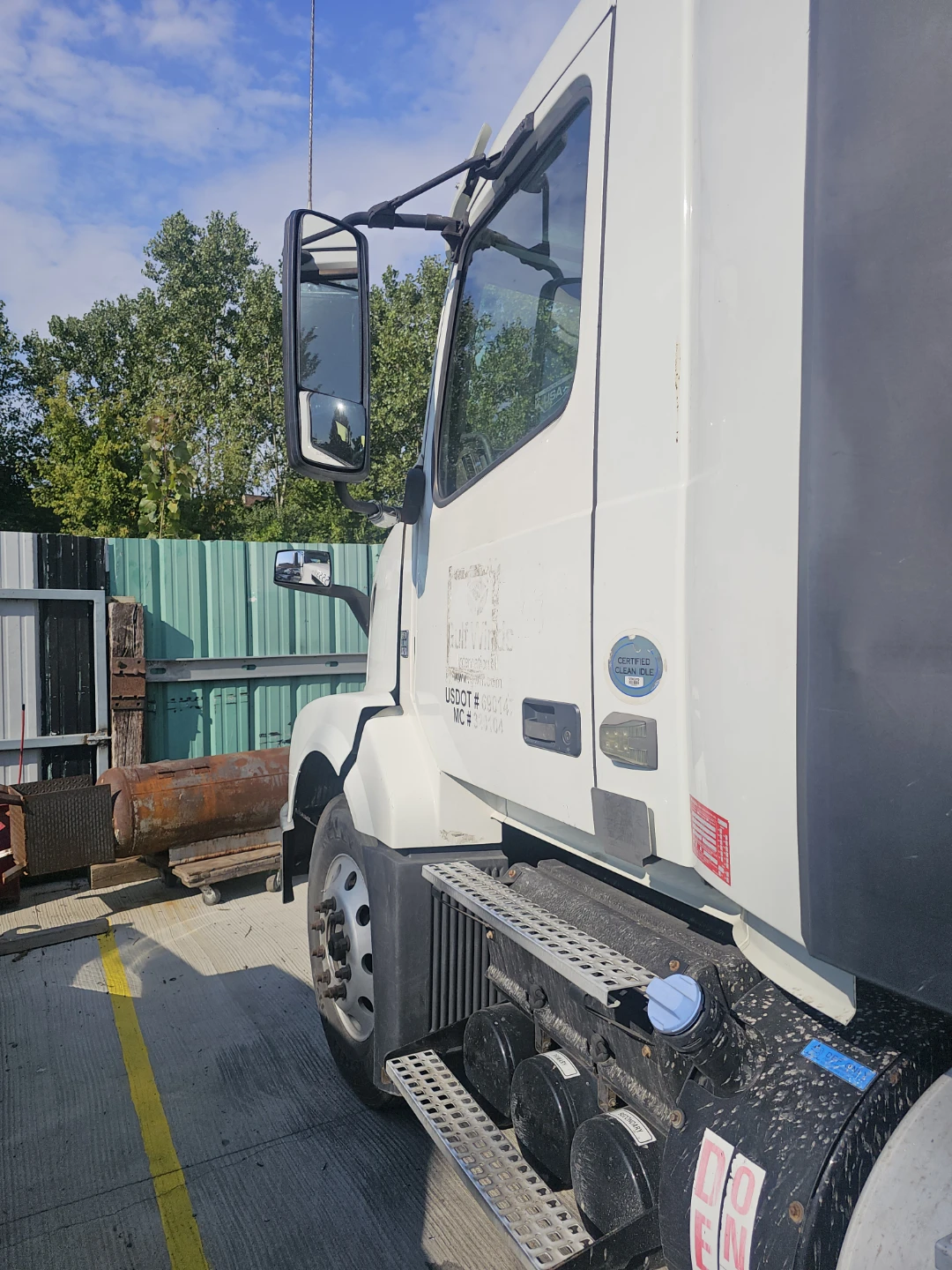 Semi truck - photo 4