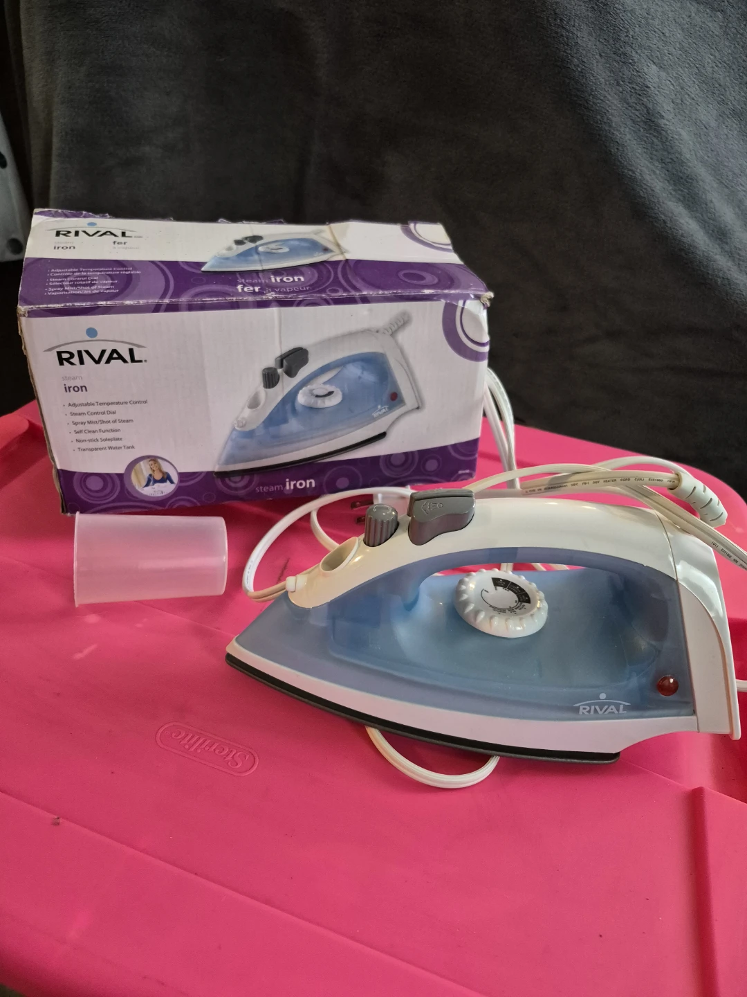 RIVAL Steam Iron