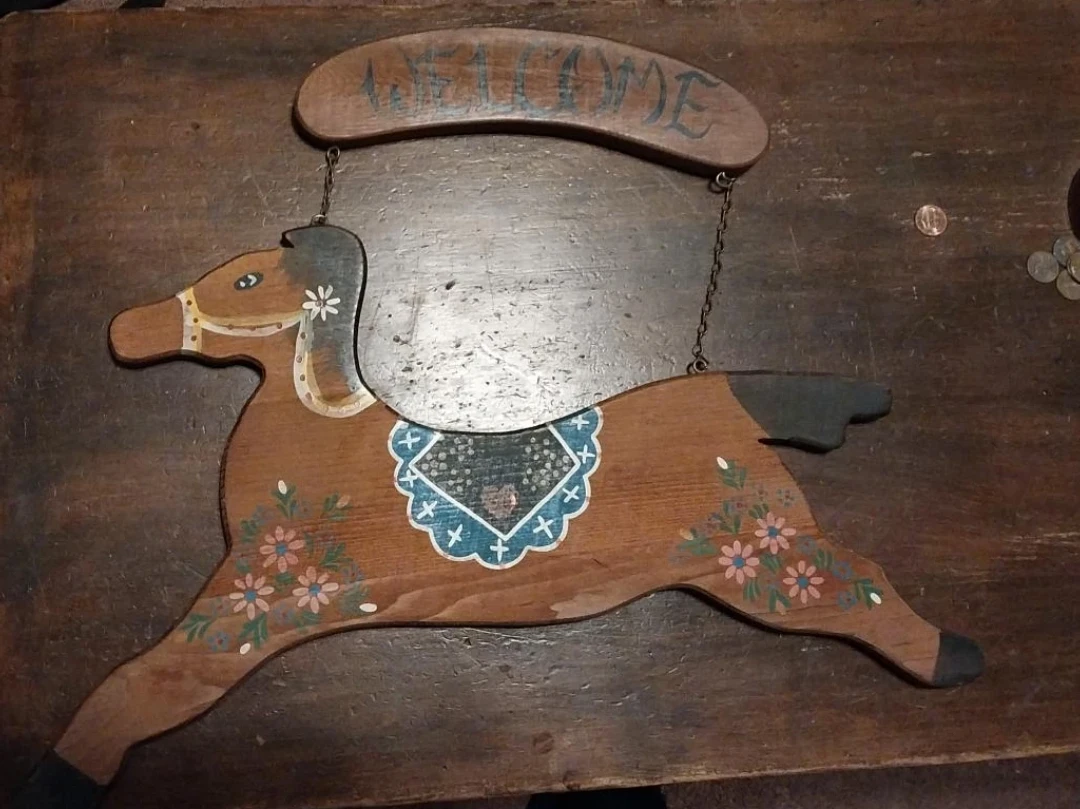 Vintage Wooden Horse Welcome Sign