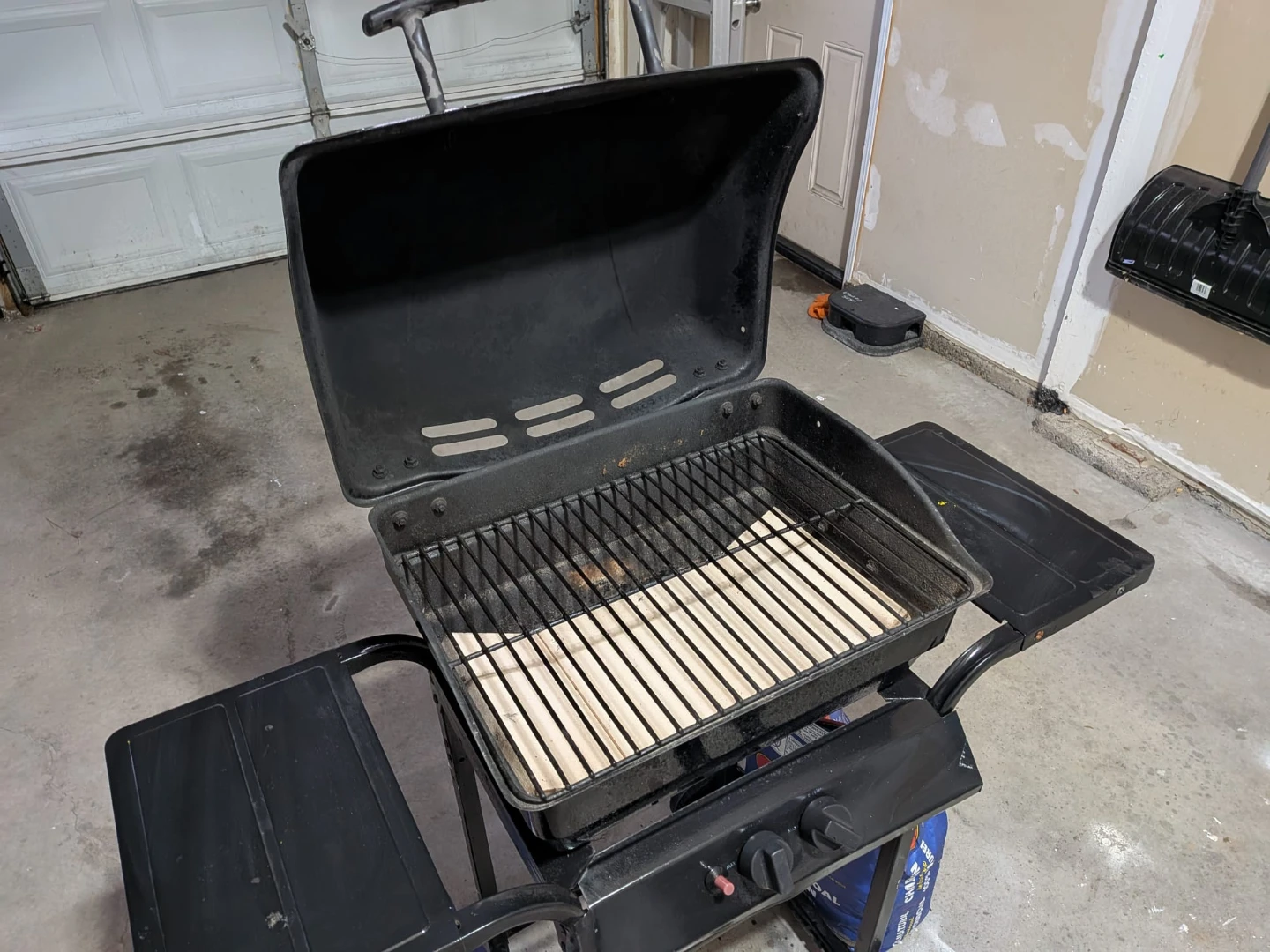 Charcoal BBQ stand - photo 2