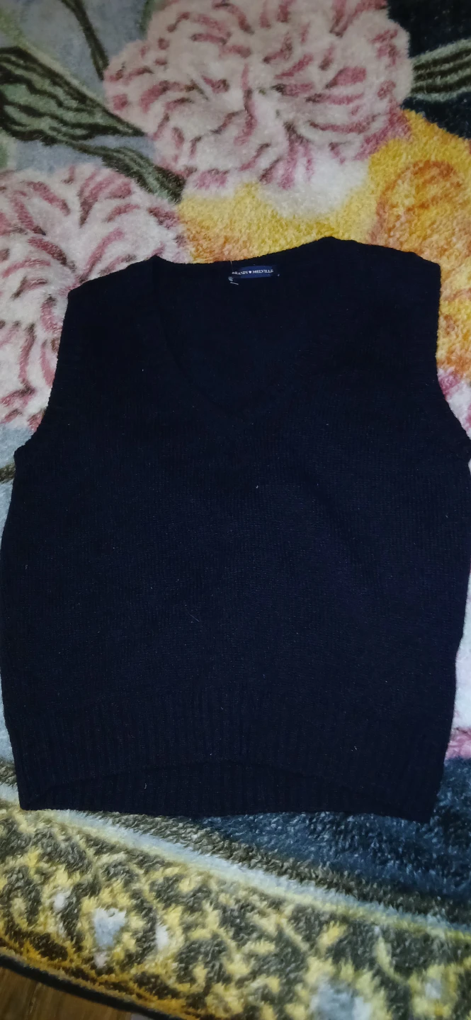 Brandy Melville Black V-Neck Sweater Vest - photo 2