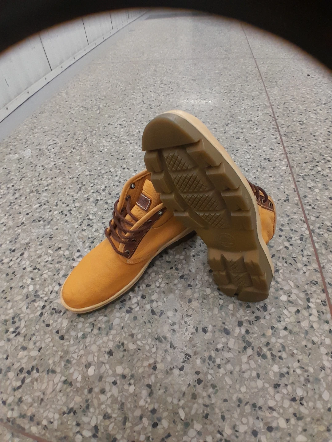 Men's Tan Suede Chukka Boots Original Timberland Men's size 9 - photo 2