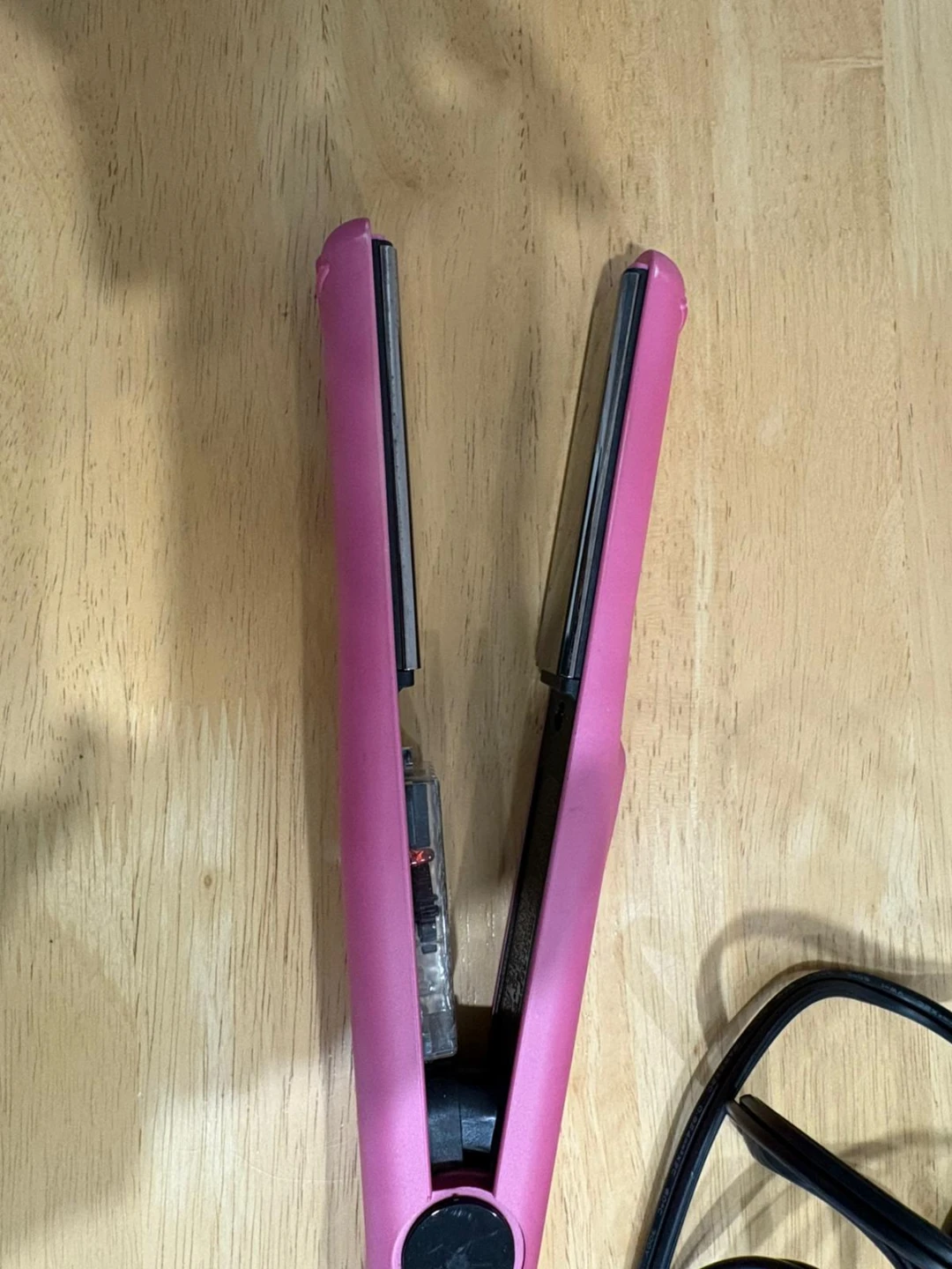 Revlon Pink Hair Straightener - photo 3