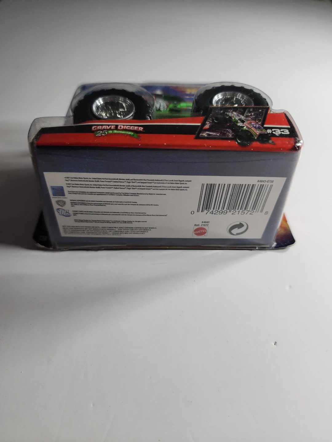 Hot Wheels Monster Jam Grave Digger 25th Anniversary - photo 5