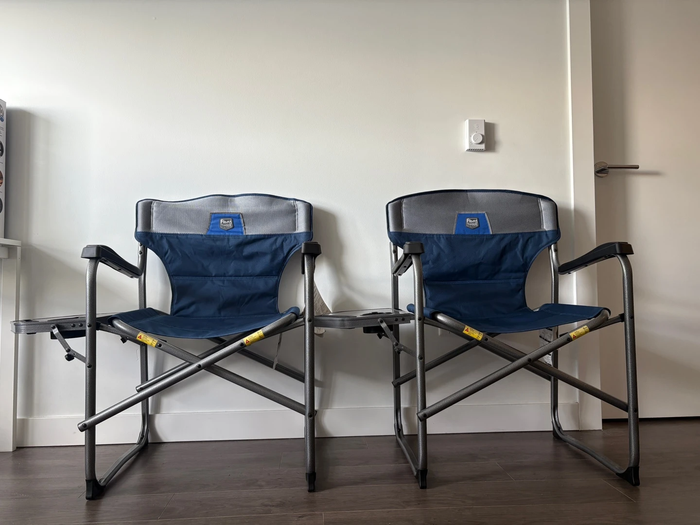 Woods folding camping chair with side table*2
