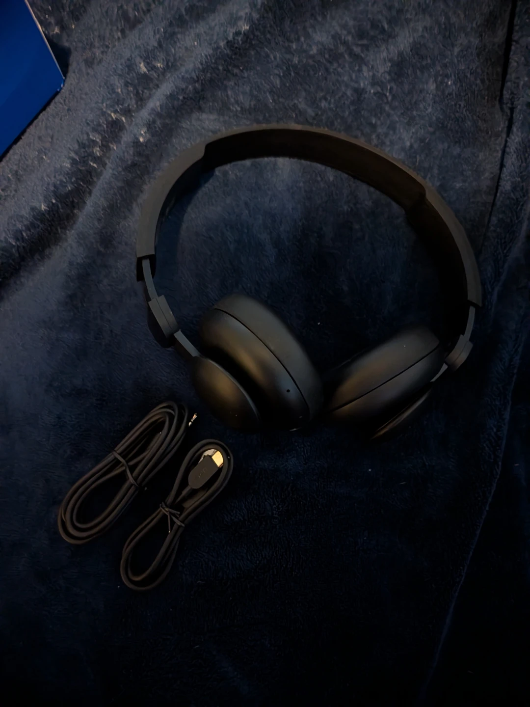 onn. Wireless On-Ear Headphones - Black - photo 2