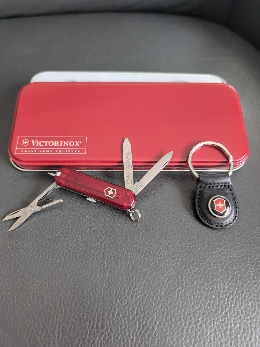 Victorinox Swiss Army Knife (Compact) with Keychain & Box
