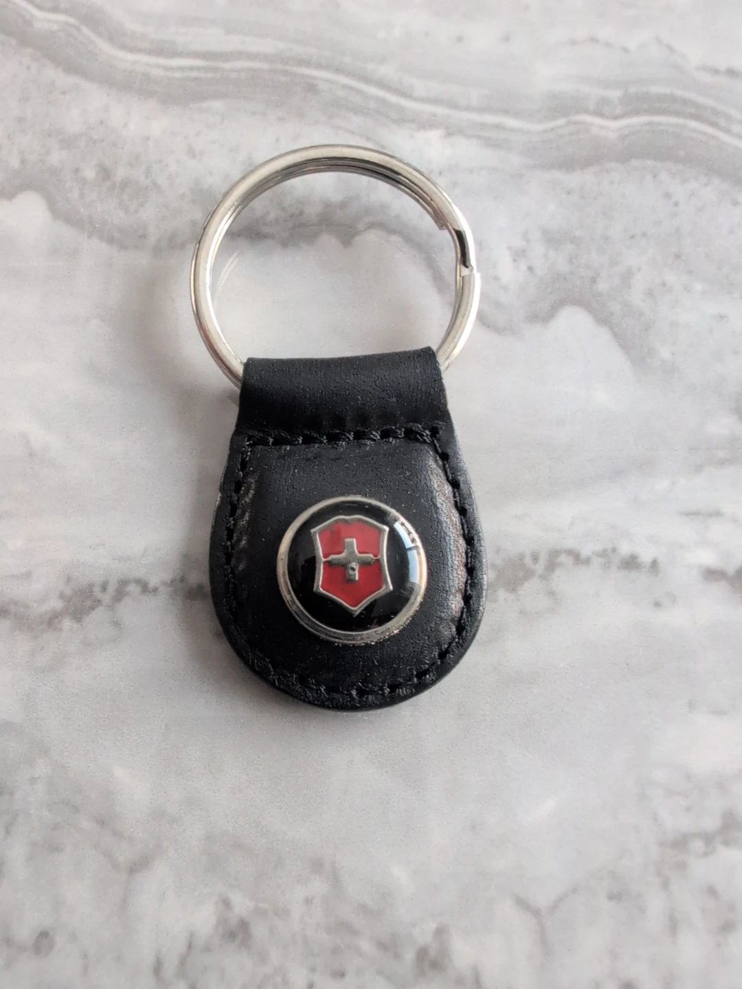 Victorinox Swiss Army Knife (Compact) with Keychain & Box - photo 4