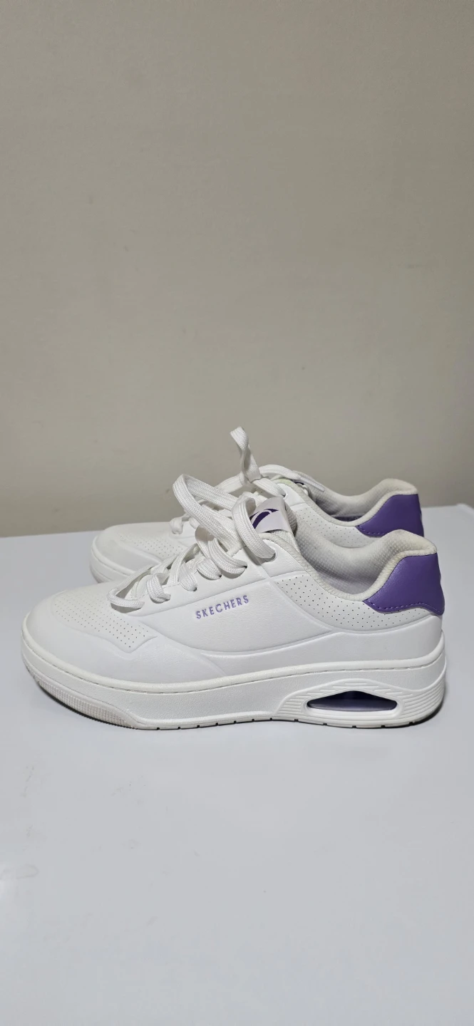 Skechers White & Purple Sneakers - Women's Size 7.5