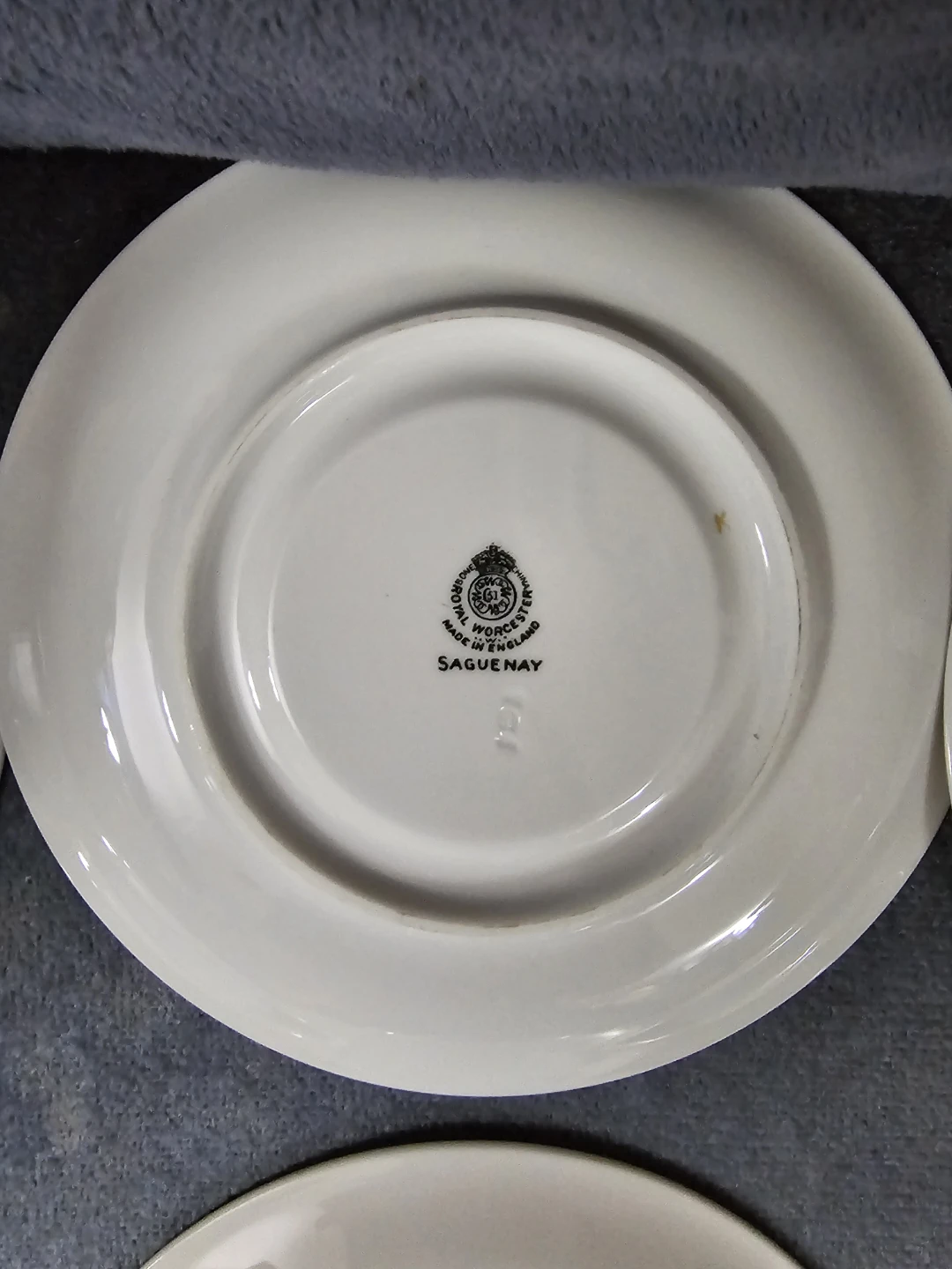 Royal Worcester Saguenay Saucer Set Of 6 - photo 3