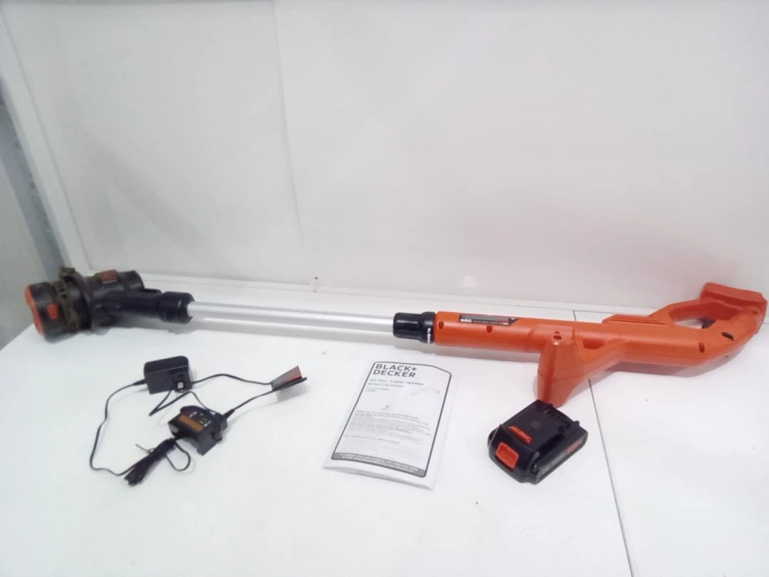 Black and Decker Trimmer With Battery and Charger - photo 2