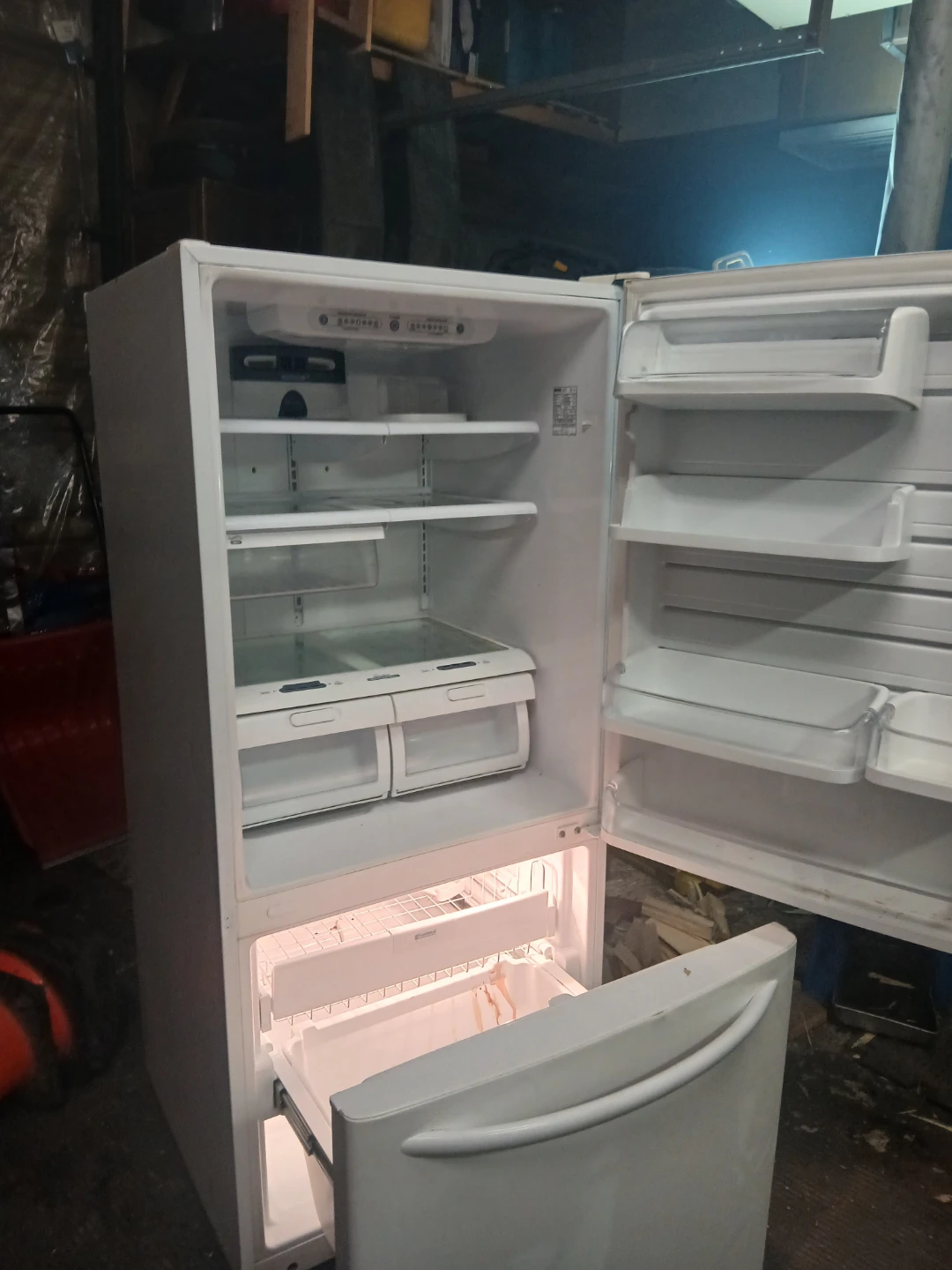 Kenmore Elite White Refrigerator🥕
