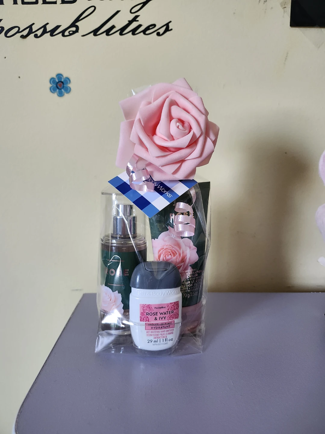 Mini Rose Gift Set. Bath & Body Works