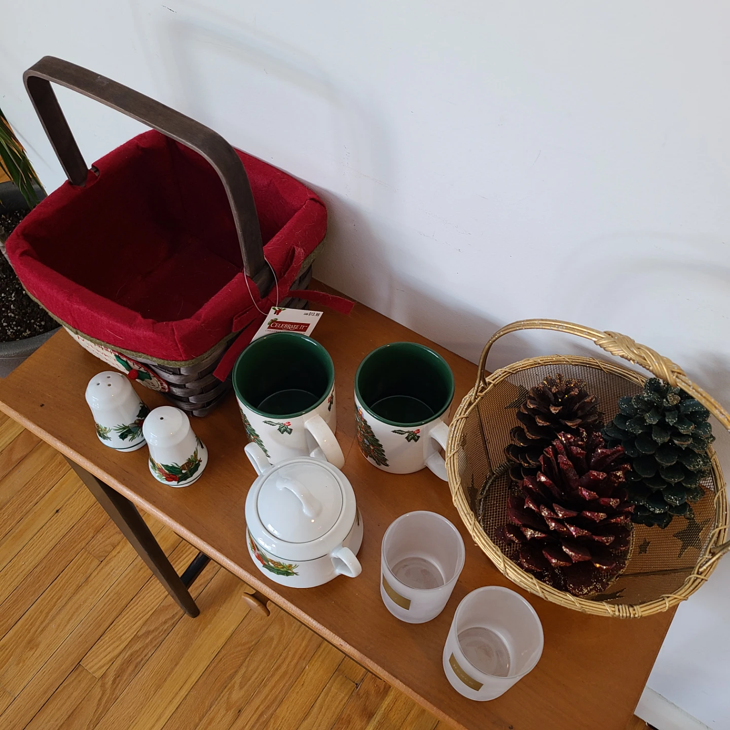 Christmas Decor & housewares all for $10! - photo 2