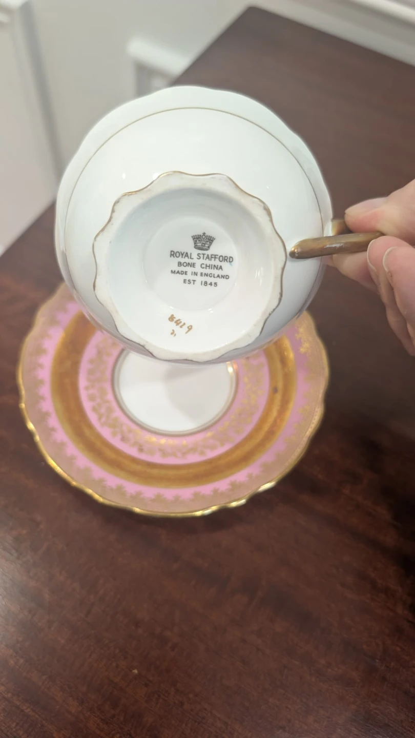 Royal Stafford Teacup and Saucer Set - photo 4